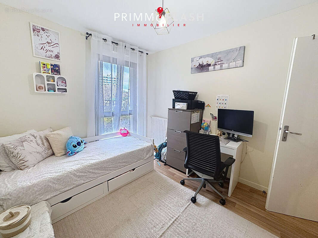 Appartement à AUBERVILLIERS