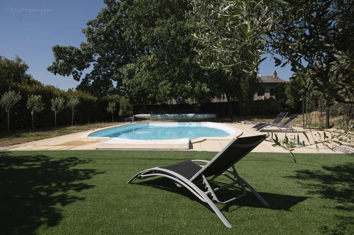 Maclas - Villa d'architecte haut de gamme avec piscine et dépendances - photo 8