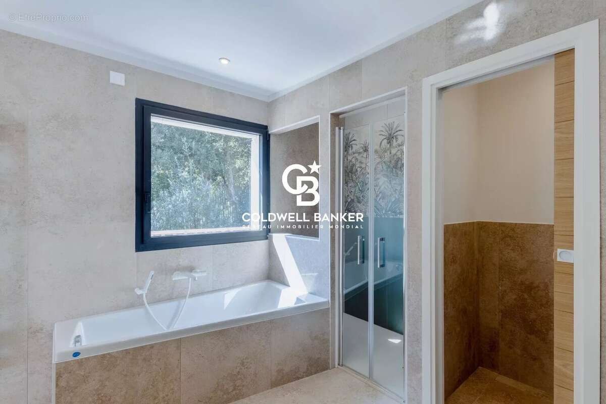 Maison à CAVALAIRE-SUR-MER