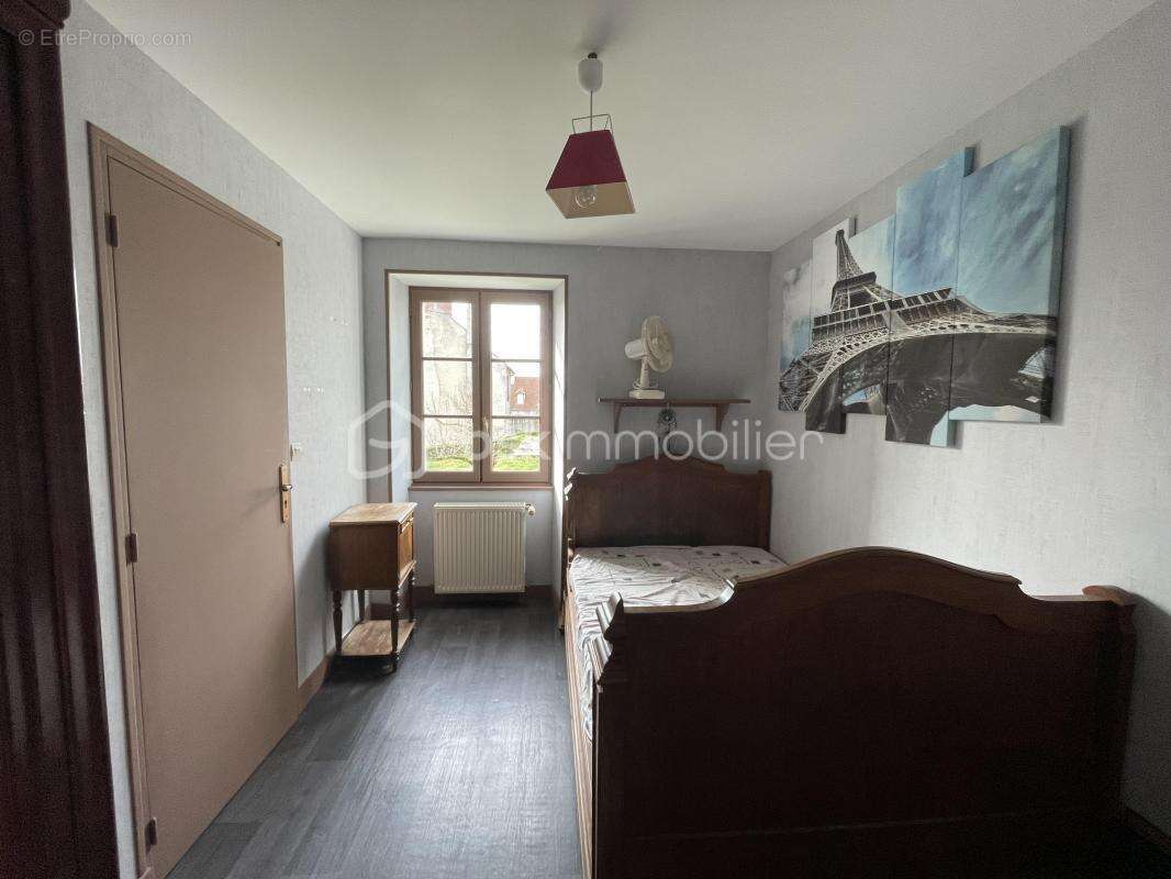 Maison à LA TRIMOUILLE