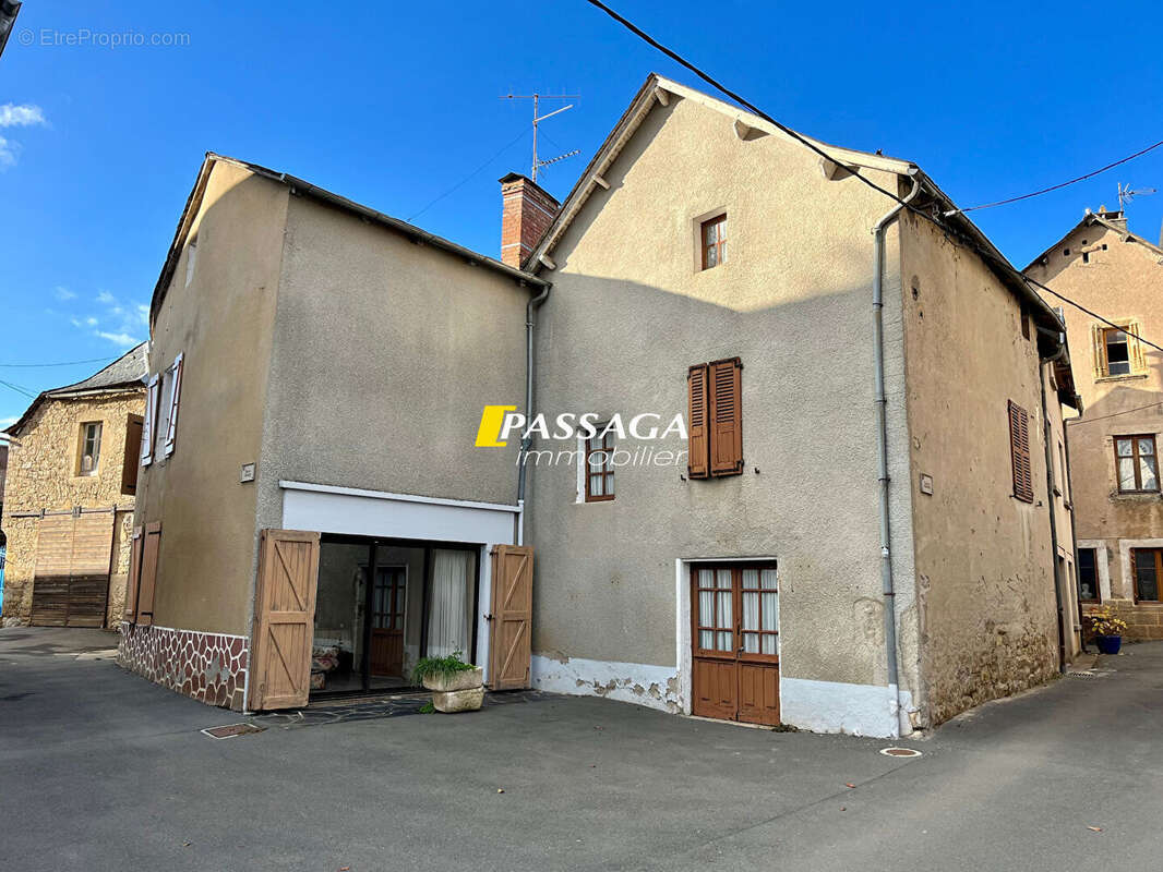 Maison à CAMPAGNAC