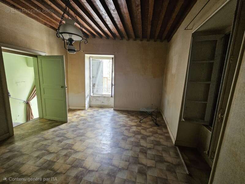 Maison à VEYRE-MONTON