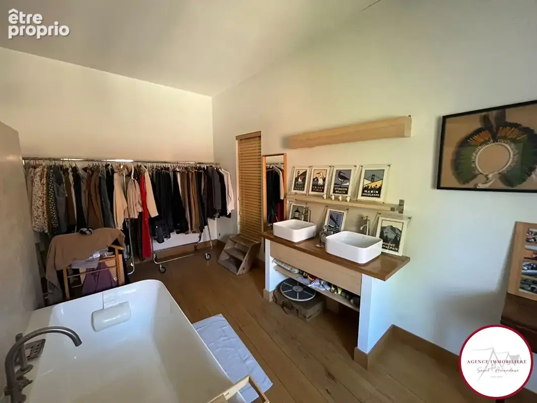 Aux Confins du 18, 03, 58,   Propriété centre ville avec dépendances, jardin et piscine - photo 10