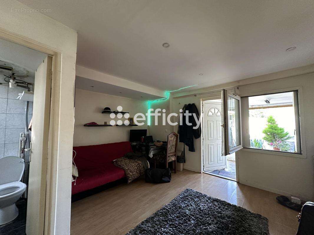 Maison à LE BLANC-MESNIL