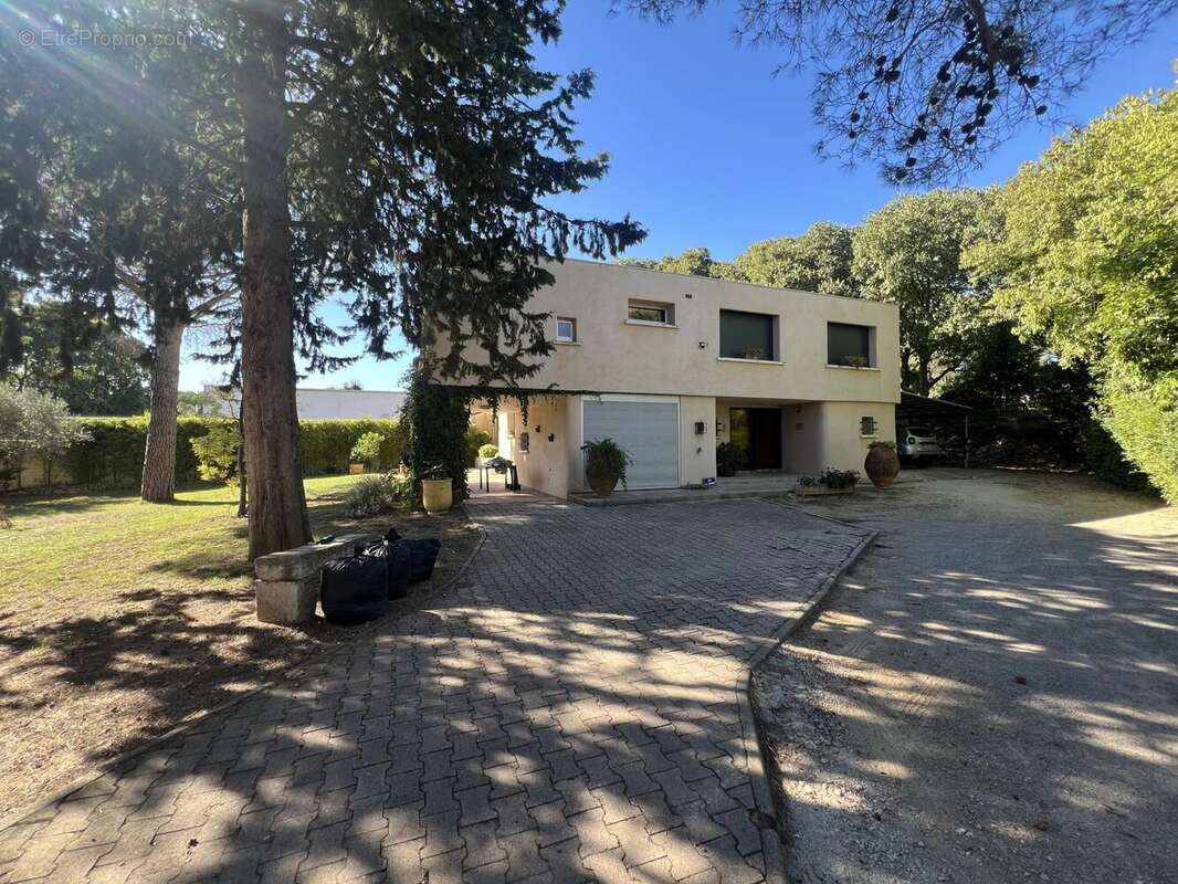 Maison à NIMES
