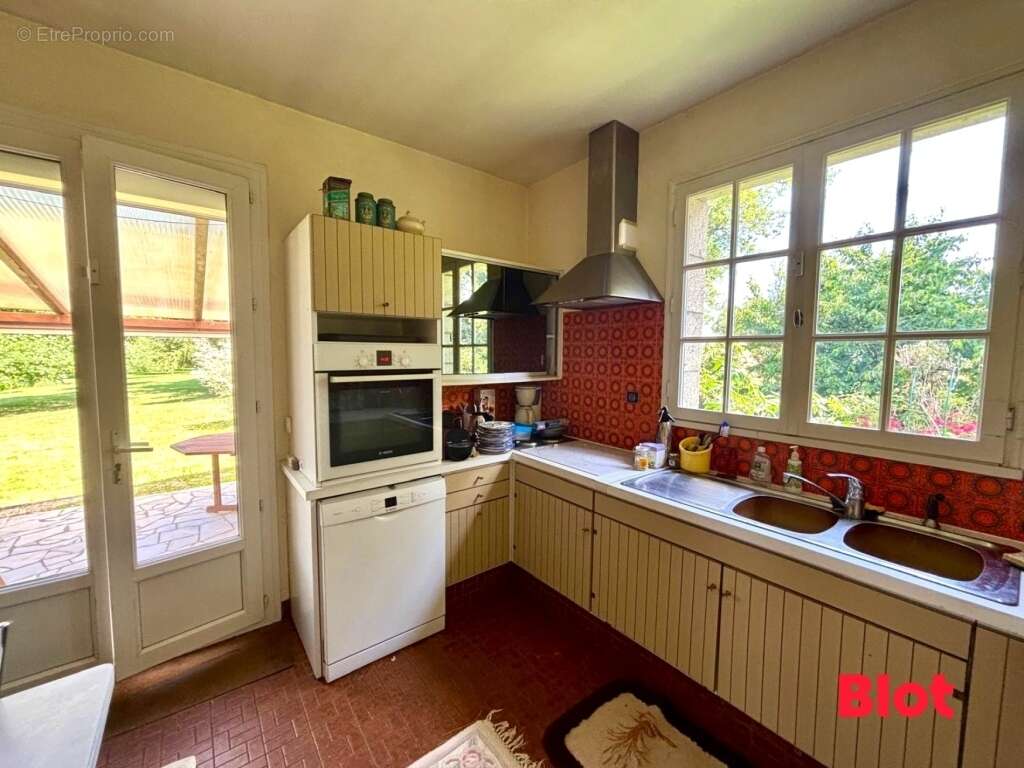 Maison à NOYAL-CHATILLON-SUR-SEICHE