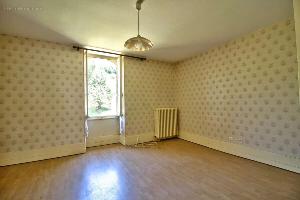 Maison à MASSINGY-LES-VITTEAUX