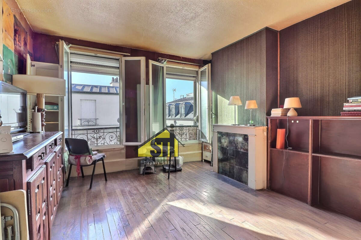 Appartement à PARIS-14E