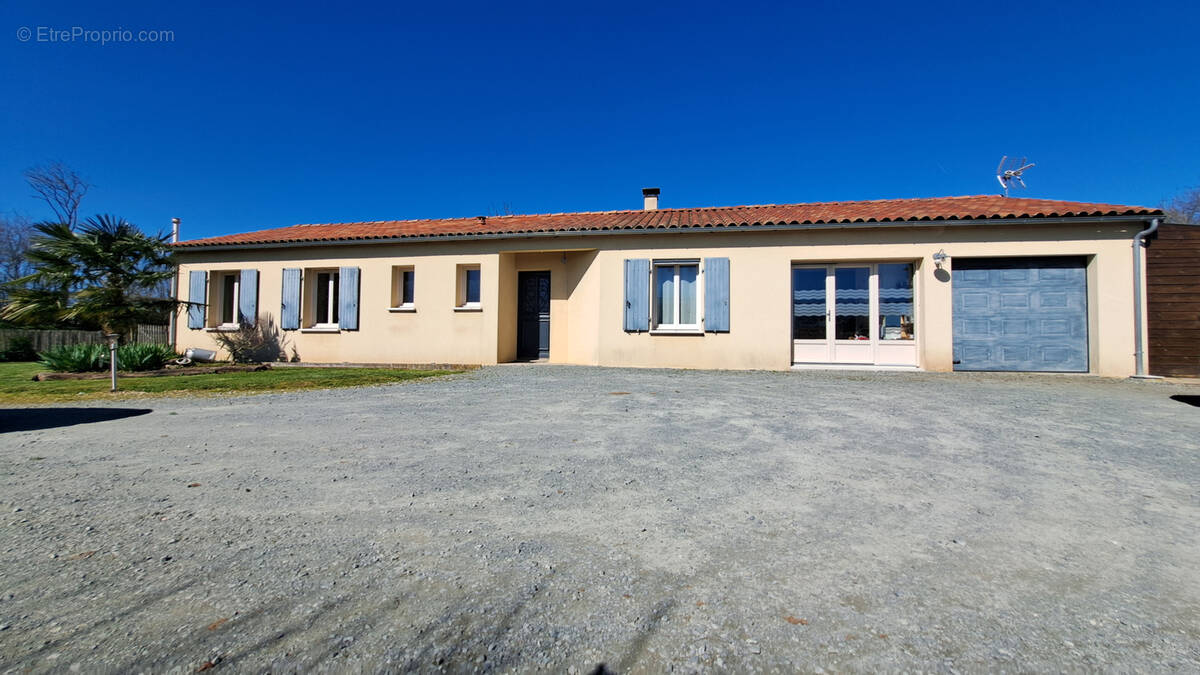 Maison à VERRUYES
