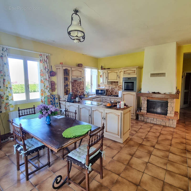 Maison à MONTGIVRAY