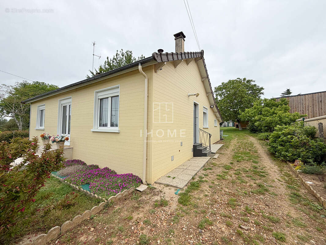 Maison à ROEZE-SUR-SARTHE
