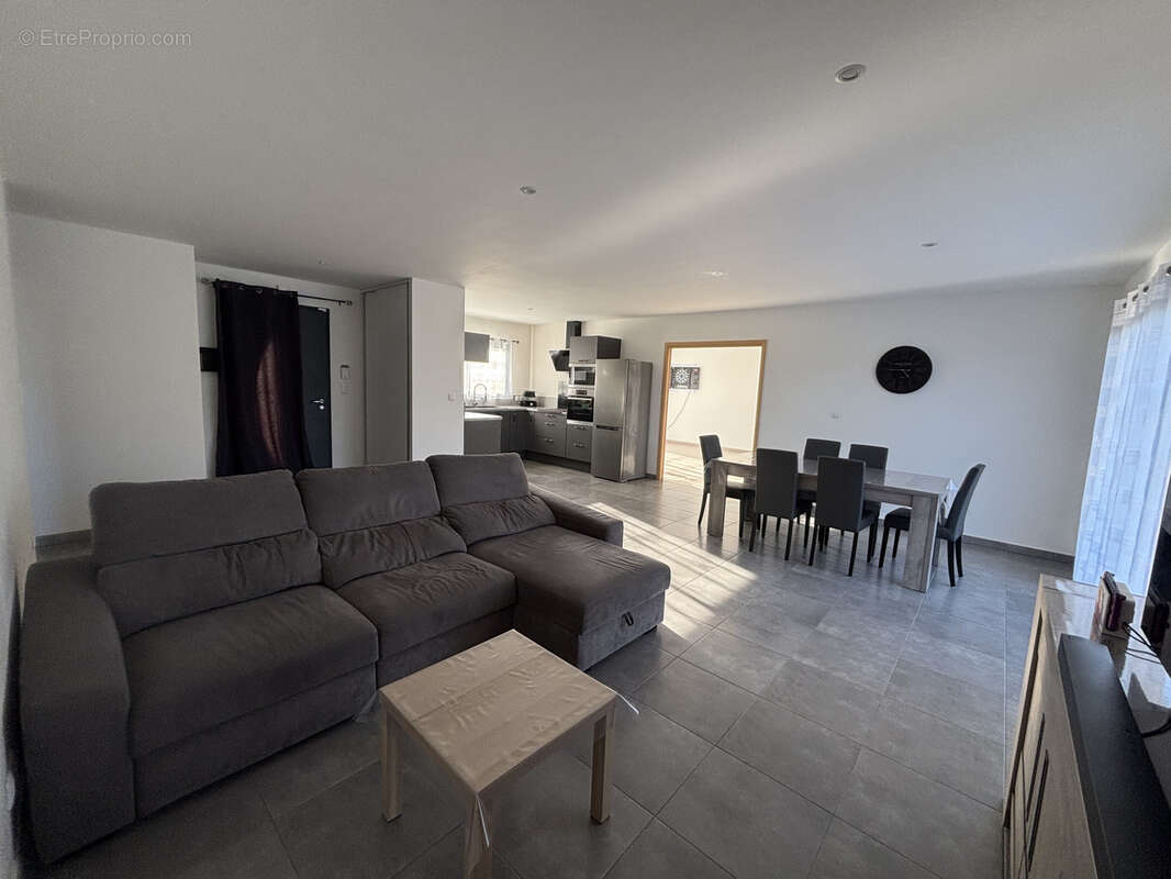 Maison à NEUFCHATEL-EN-BRAY