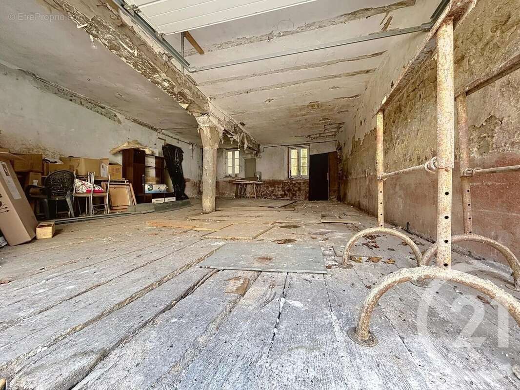 Appartement à SAINT-VAURY