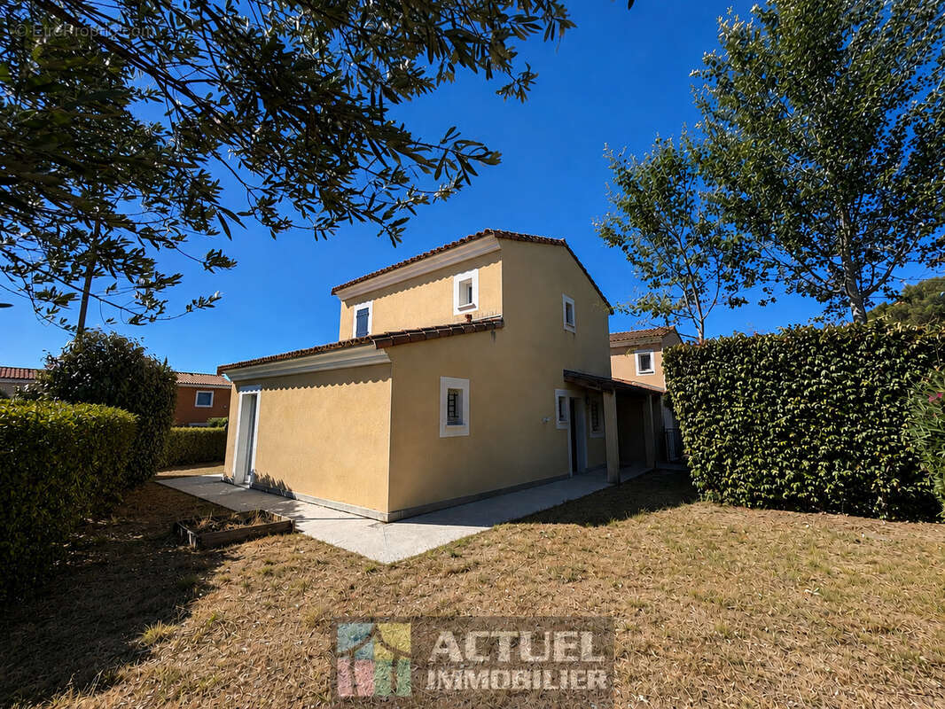 Maison T4 de 80 m2 avec jardin et garage   Saint-Clément-de-Rivière - photo 9
