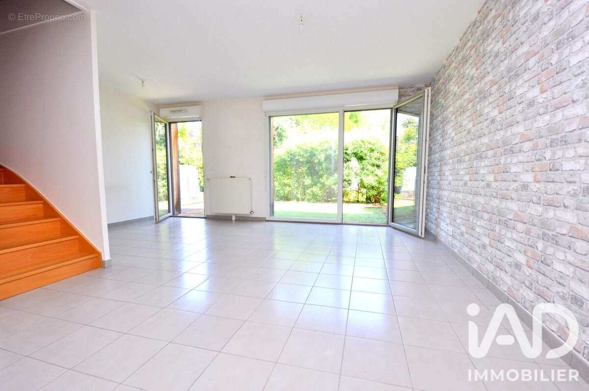 Photo 2 - Maison à LES ULIS