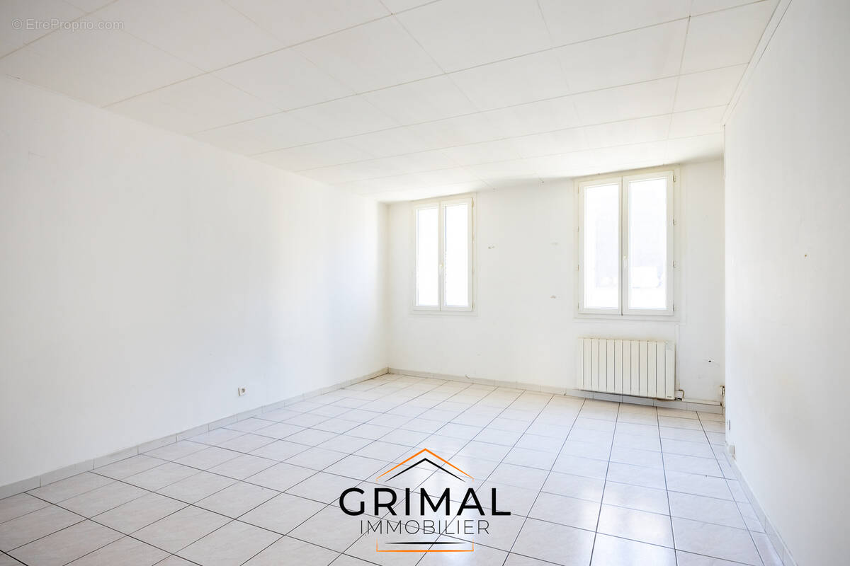 Appartement à MARSEILLE-6E