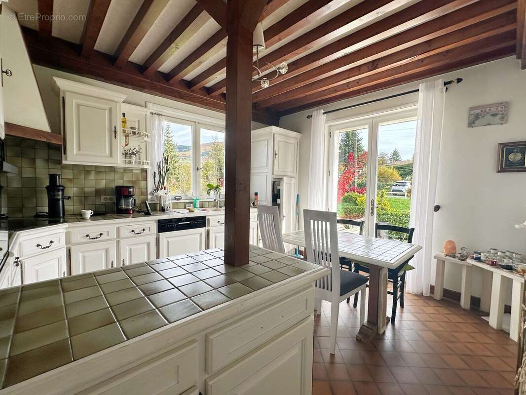 Maison à SAINT-DIDIER-SUR-BEAUJEU