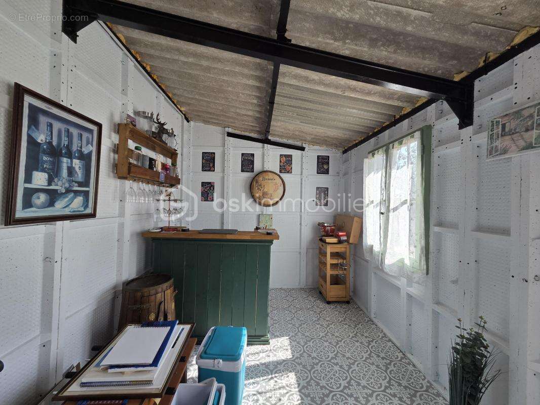 Coup de cœur – charme, elegance et potentiel, belle maison rénovée avec studio, piscine chauffée et 1 940 m² de terrain - photo 21