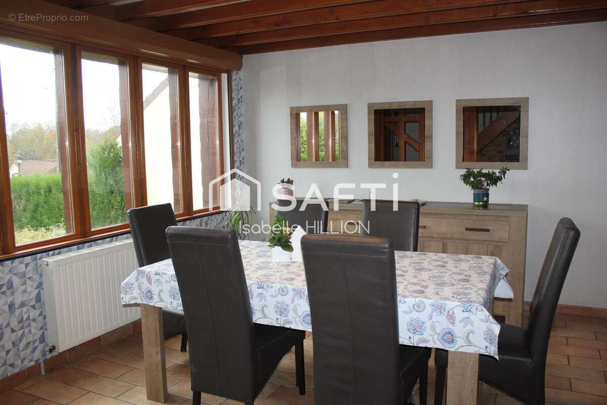 Photo 2 - Maison à SAINT-SULPICE