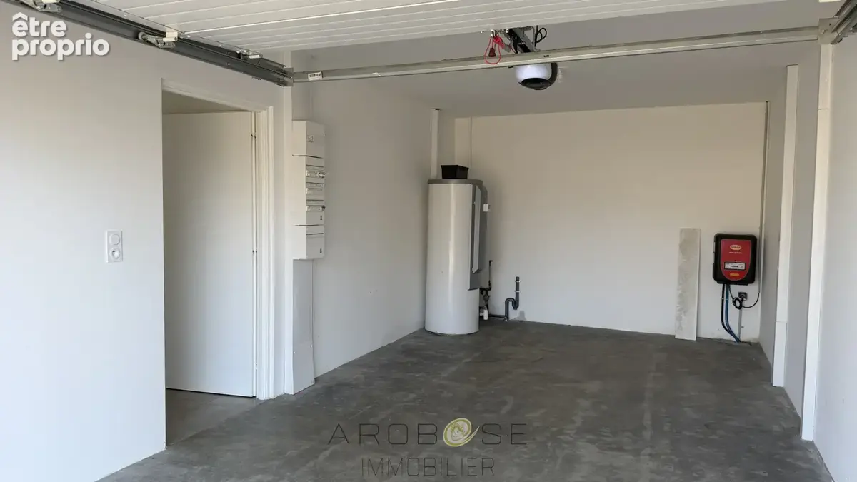 Villa contemporaine de plain-pied avec garage et jardin . - photo 19