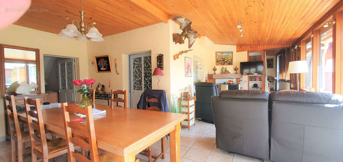 Maison à DONZY
