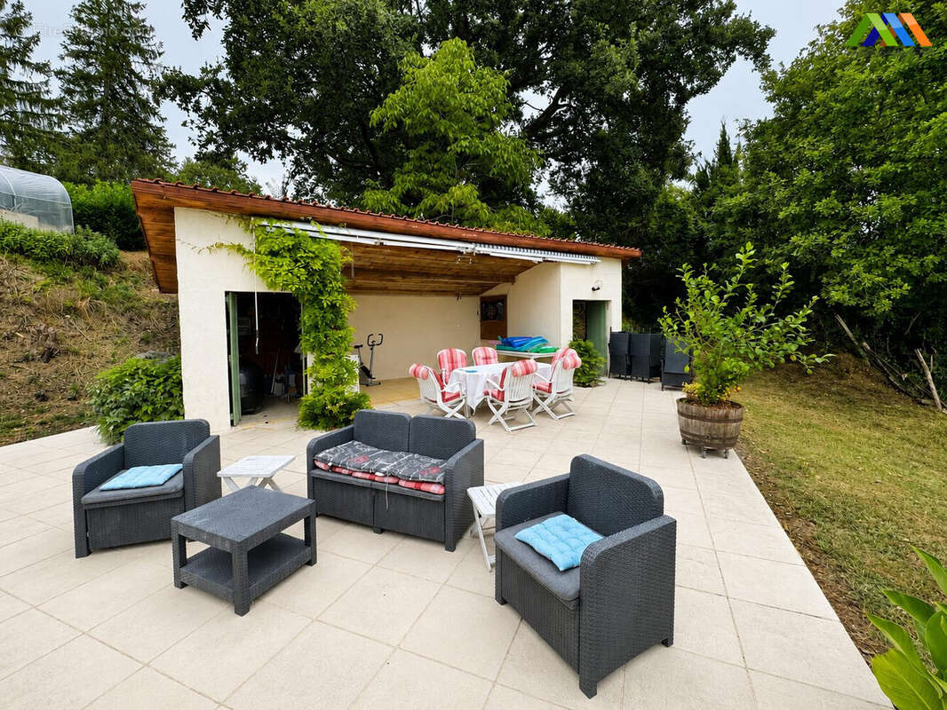 Maison 152 m² à Villecomtal-Sur-Arros  - photo 2