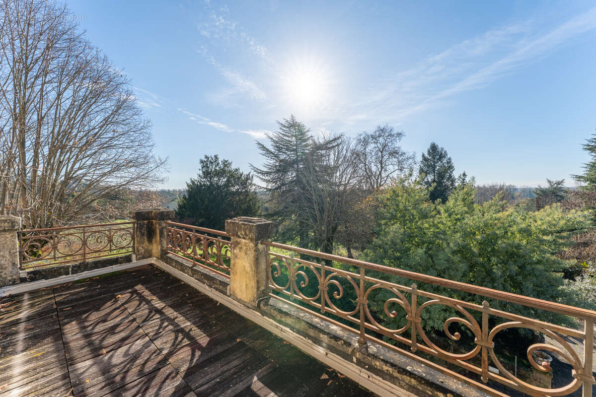 Maison à LESTIAC-SUR-GARONNE