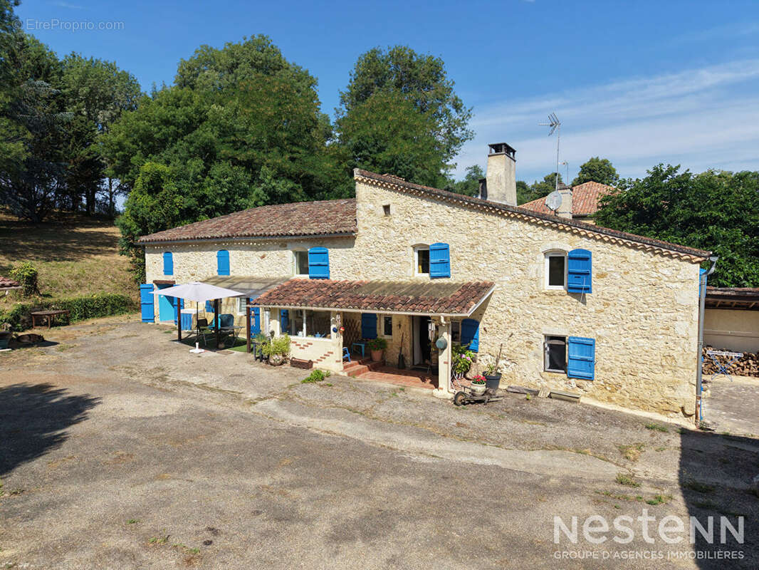 A Vendre Maison en pierre rénovée avec dépendances, piscine et parc arboré sur un hectare - photo 21