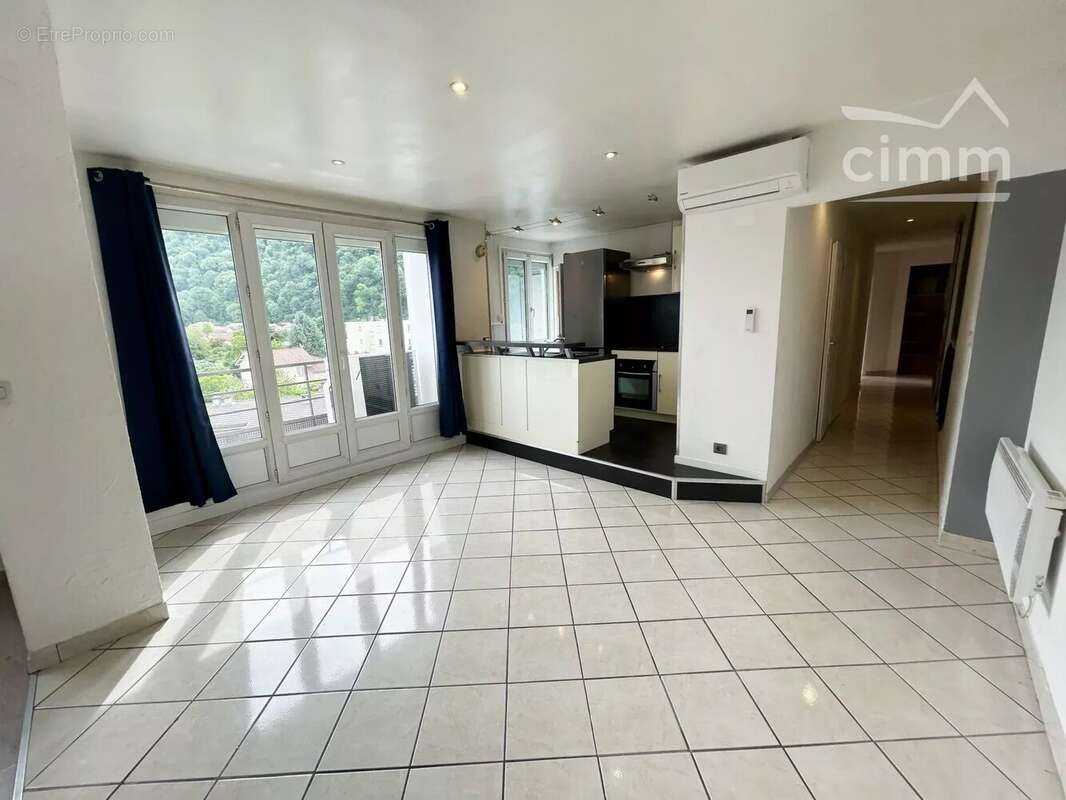 Appartement à DOMENE