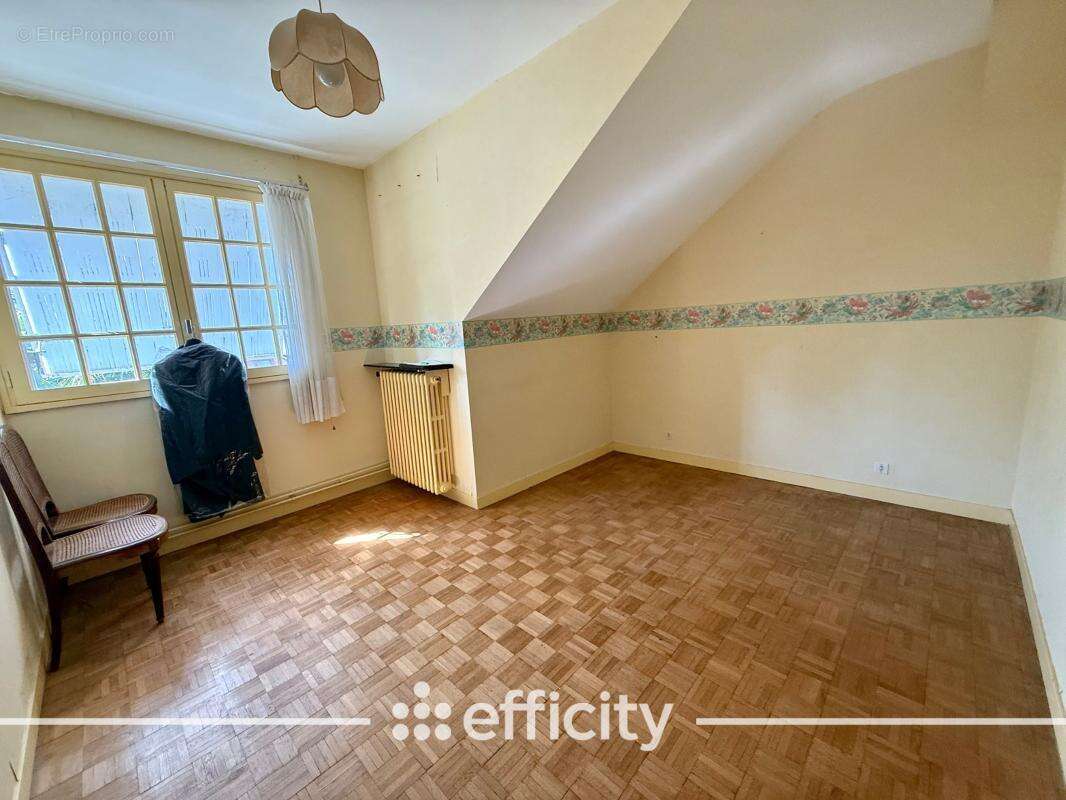 Maison à LA GUERCHE-DE-BRETAGNE