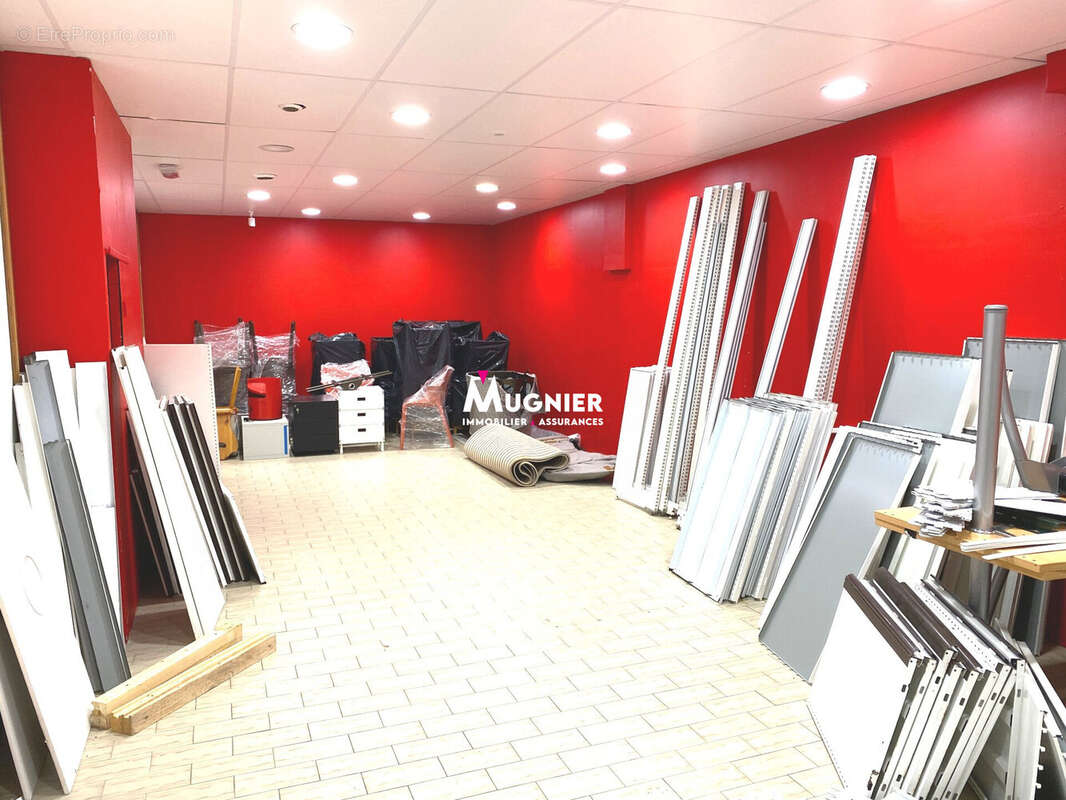 Commerce 102 m² à Taninges  - photo 2