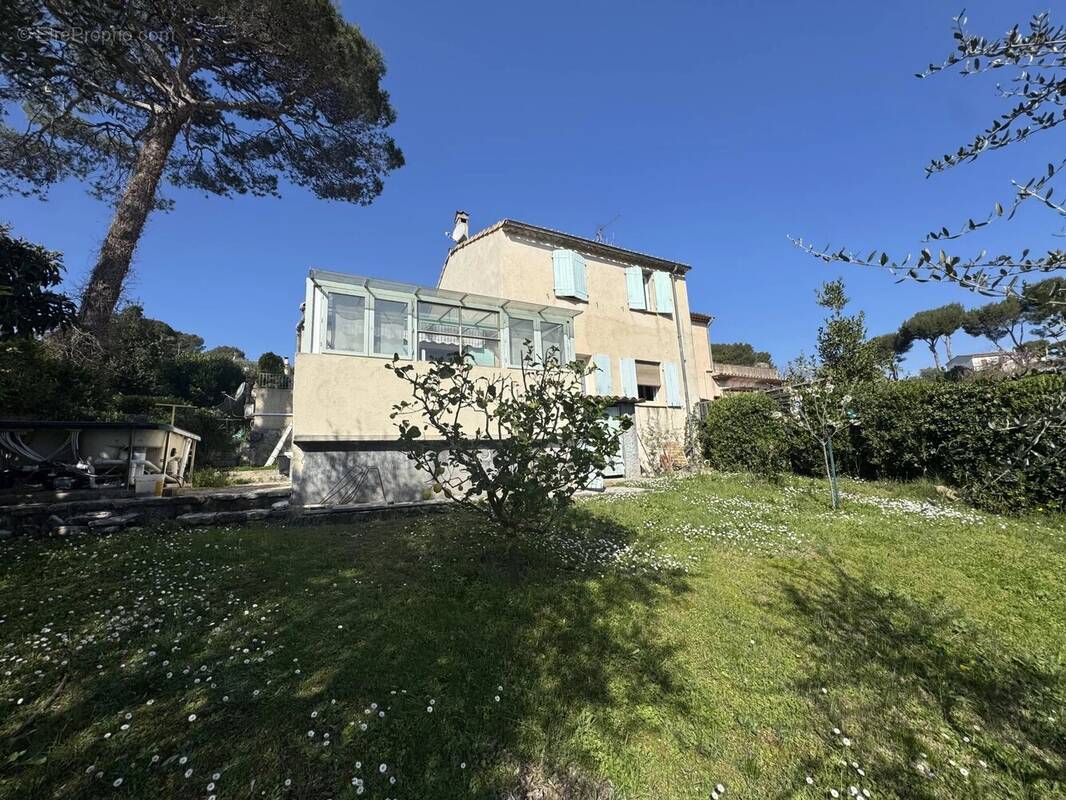 Maison à MOUGINS