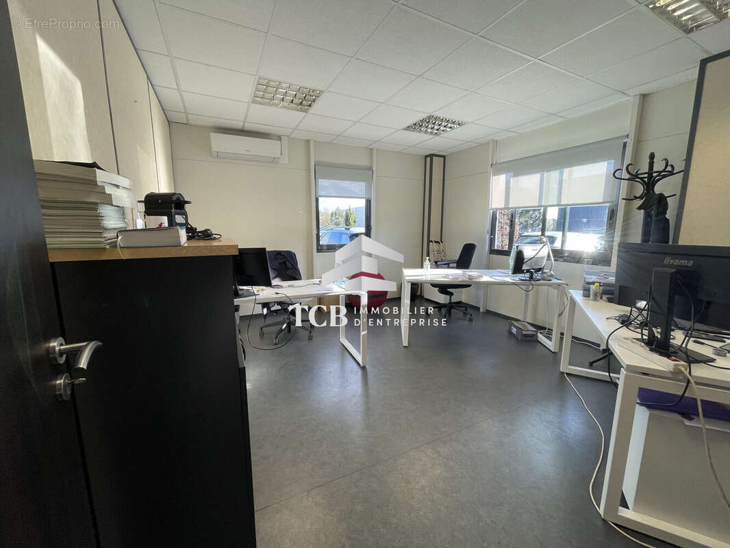 Commerce à LES SORINIERES