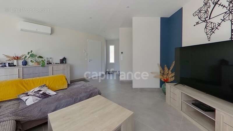 Maison à MAUVEZIN-SUR-GUPIE