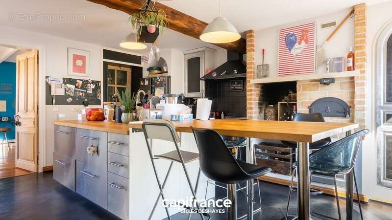 Maison à BELLEVILLE