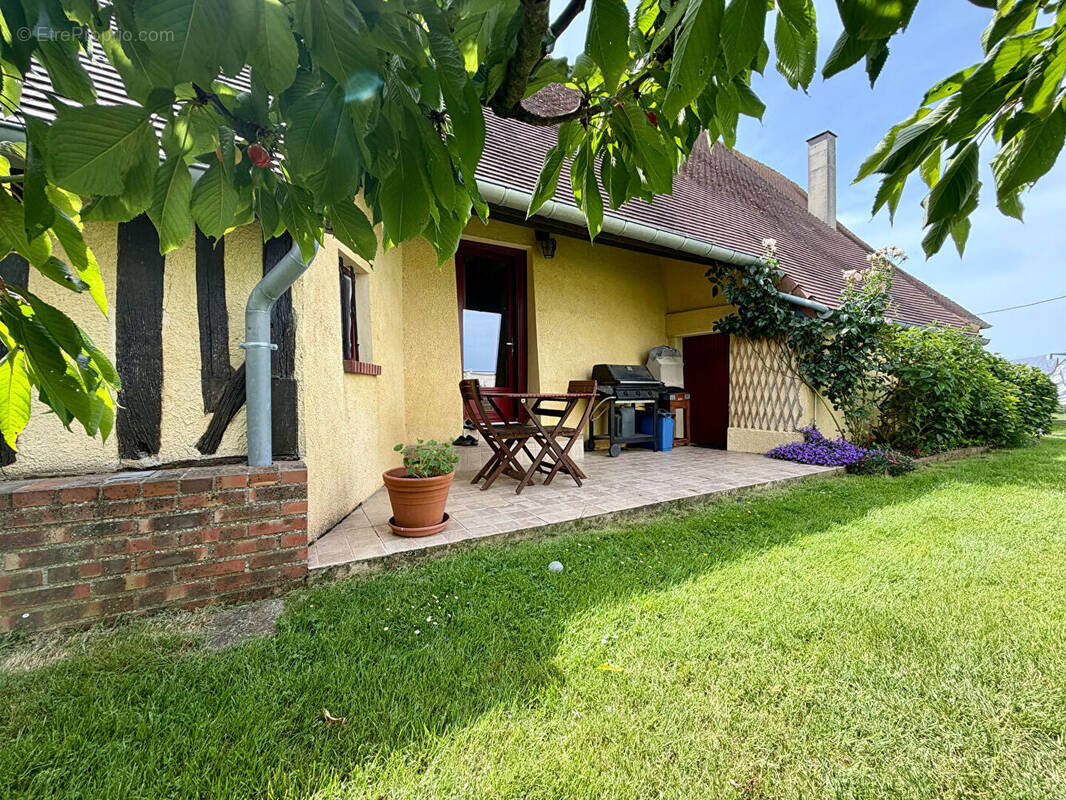 Maison à DAMVILLE
