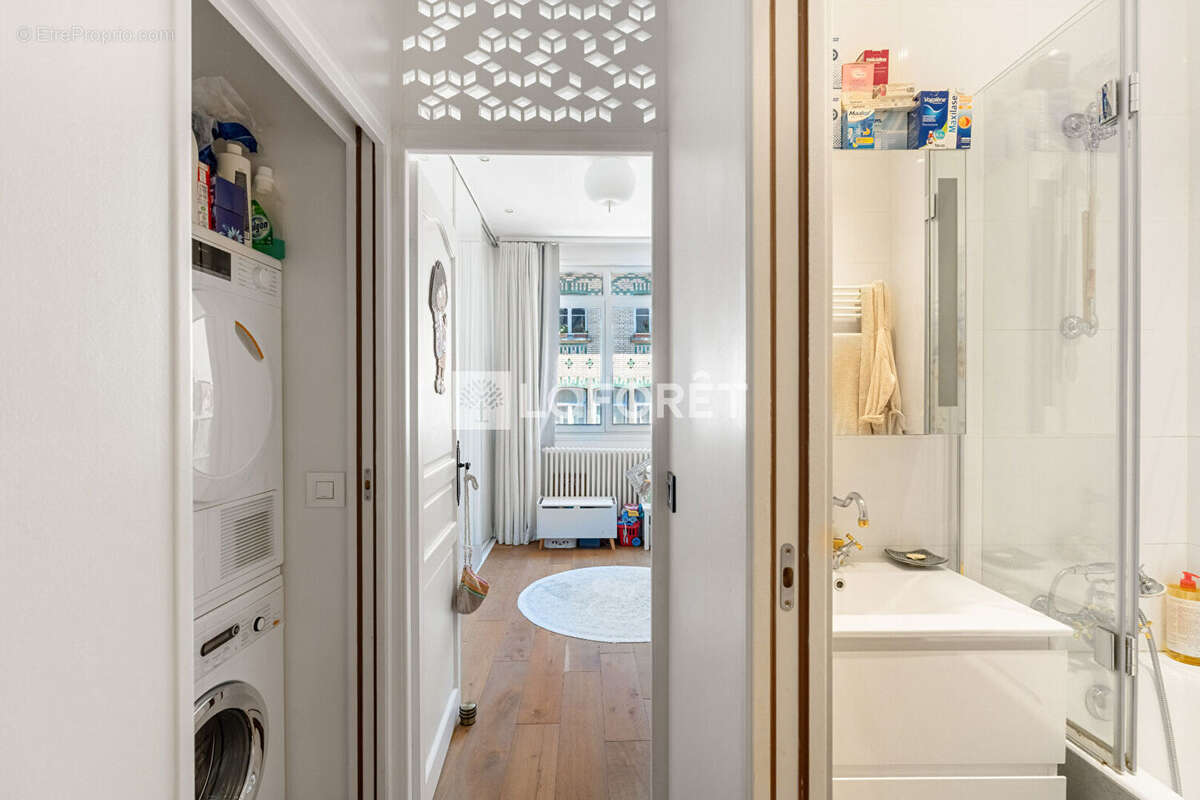 Dernier etage - calme - lumineux - refait a neuf - photo 12