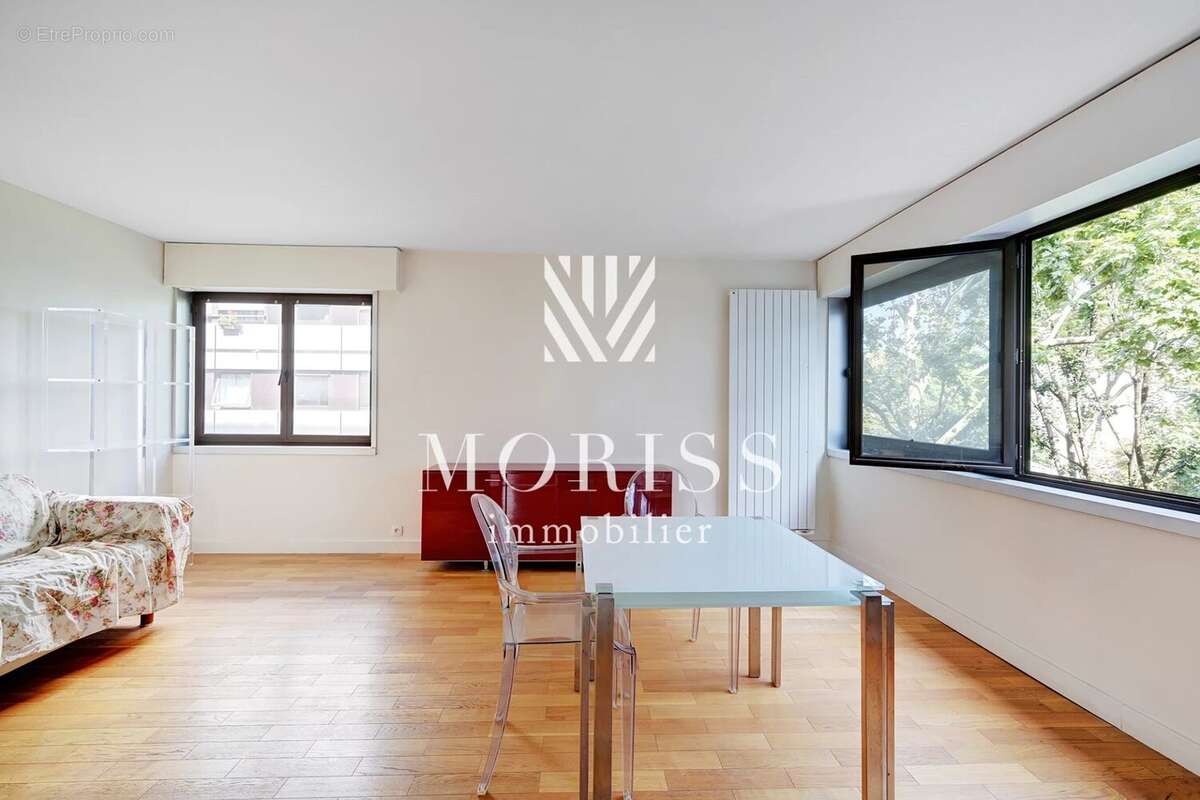 Appartement à PARIS-8E