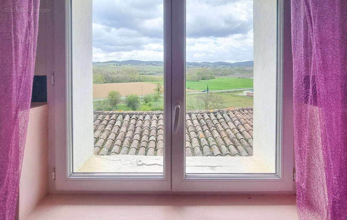 Maison de village de 4 chambres avec garage et grande terrasse offrant une vue panoramique sur les vignes - photo 18