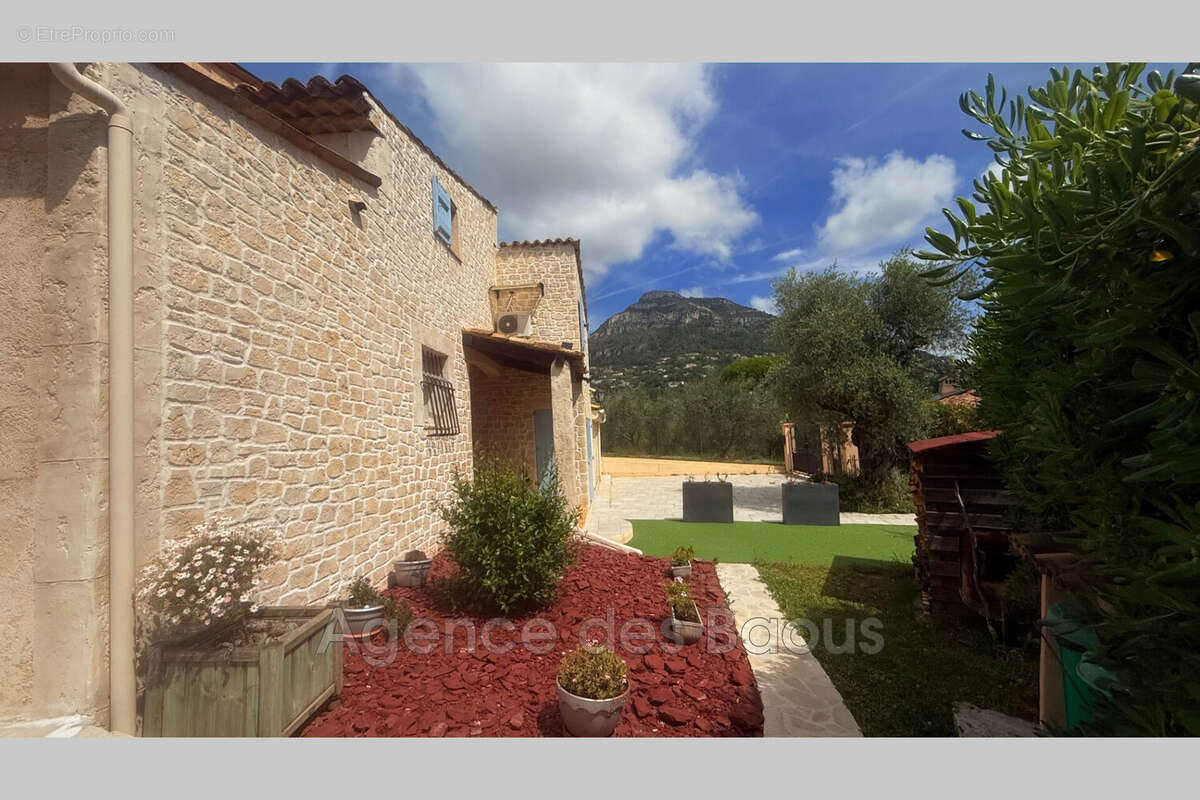 Maison à LA GAUDE