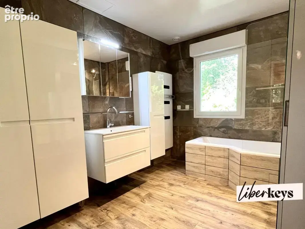 Maison d’inspiration scandinave – 163 m² – 3 213 m² de terrain – 5 min de Verneuil-sur-Avre - photo 10