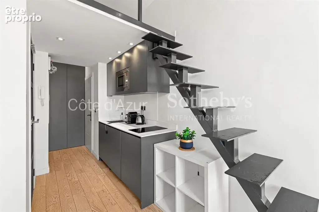Nice Port, appartement 1 pièce en duplex avec mezzanine - photo 10