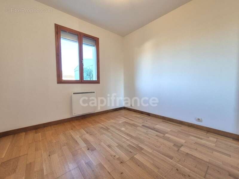Maison à vendre 7 pièces SAINT GEORGES DE DIDONNE (17) - Grand Garage - Terrain de 945m² - photo 13