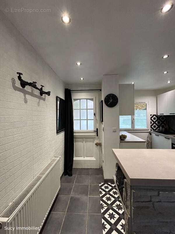 Maison à LA QUEUE-EN-BRIE