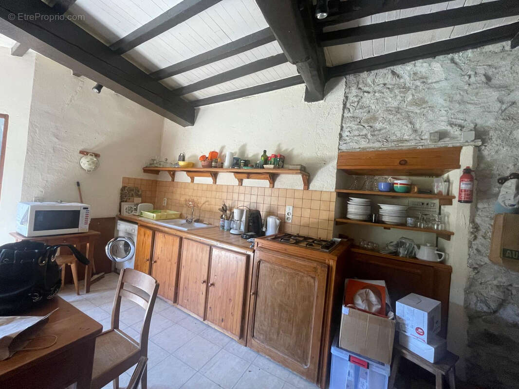 Maison à MONTOLIEU