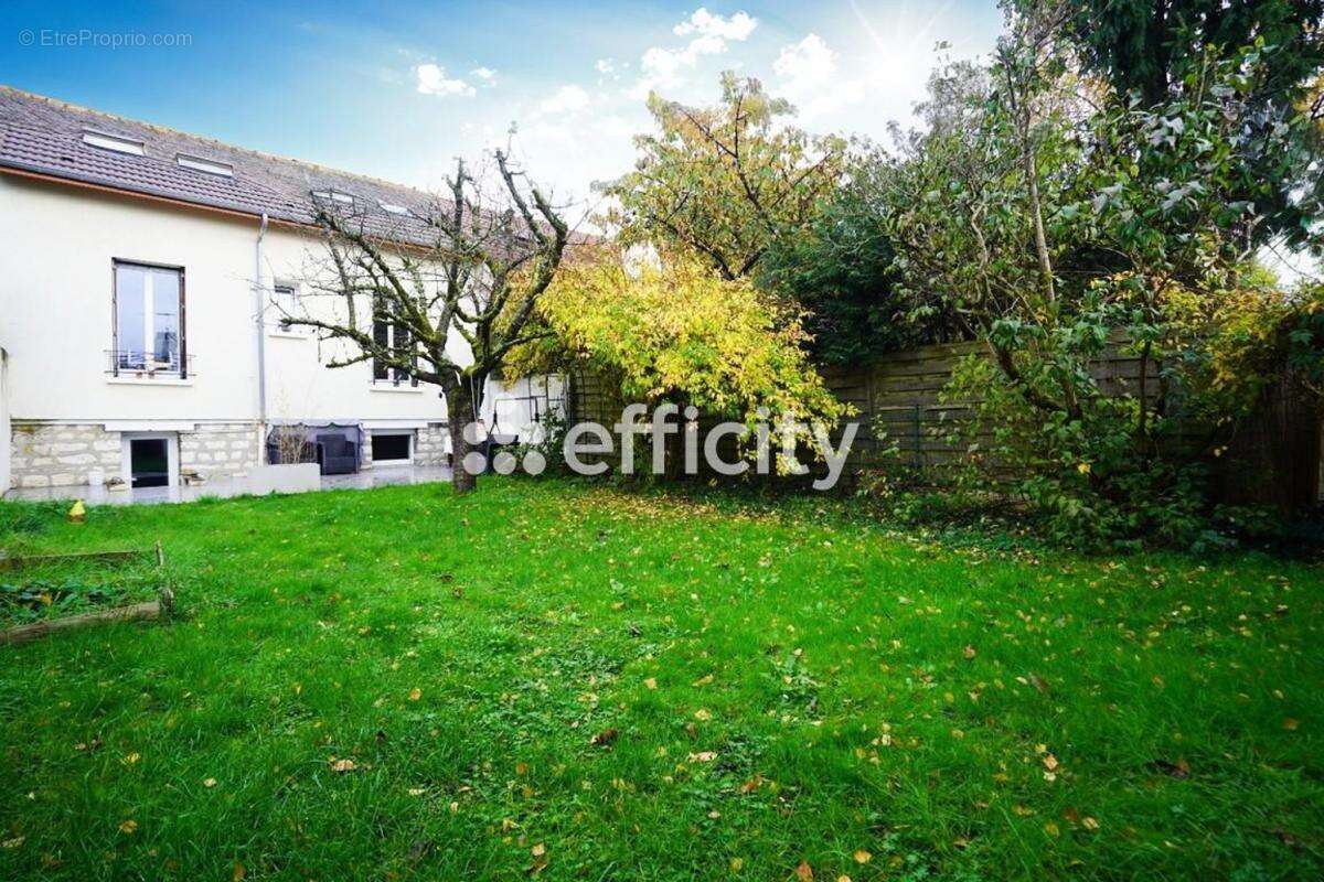 Maison à L&#039;HAY-LES-ROSES