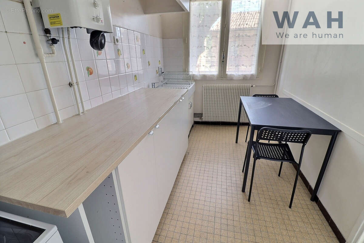 Appartement à LAMALOU-LES-BAINS