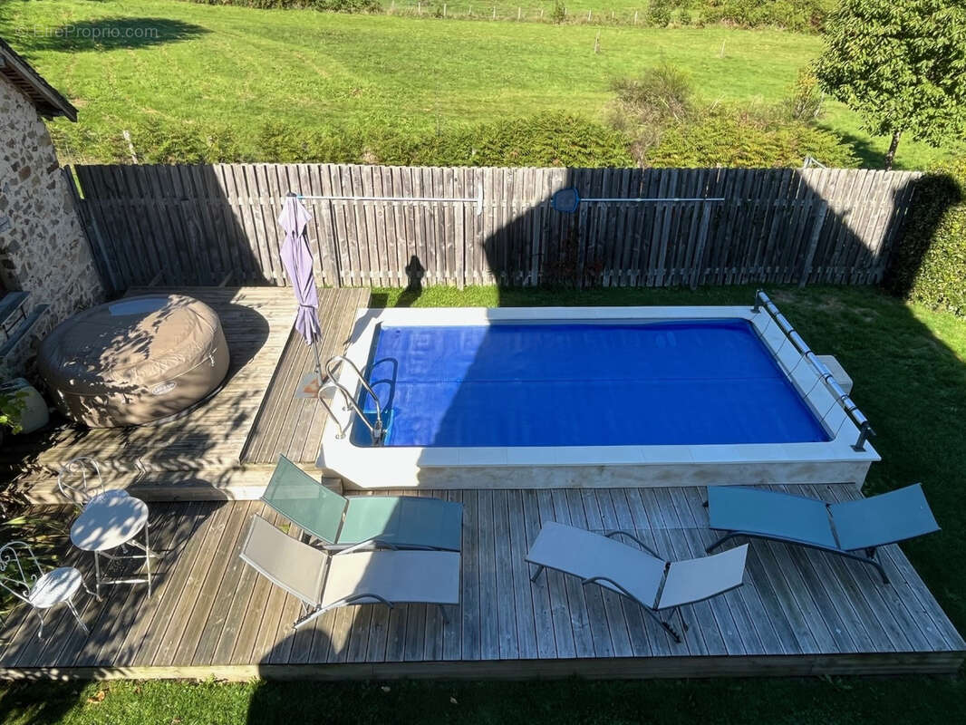 Maison à COUSSAC-BONNEVAL