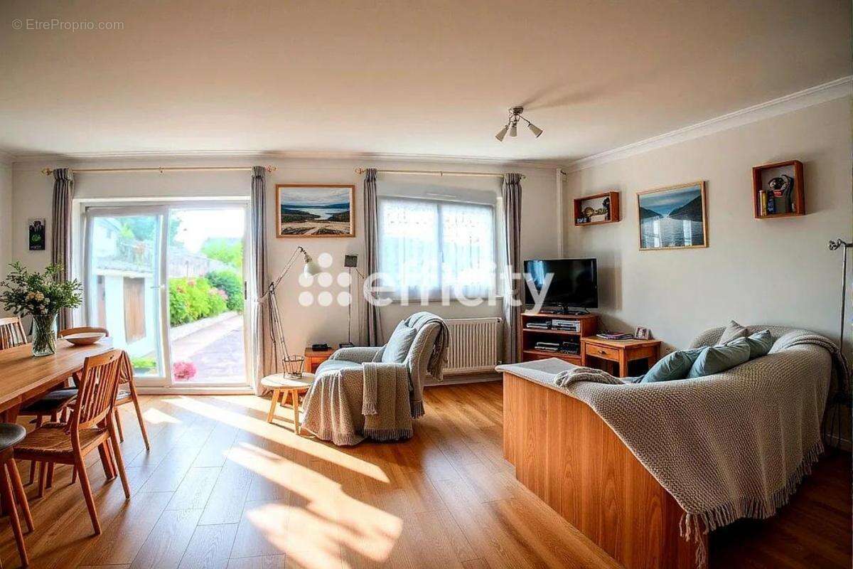 Maison à CHATEAUNEUF-D&#039;ILLE-ET-VILAINE