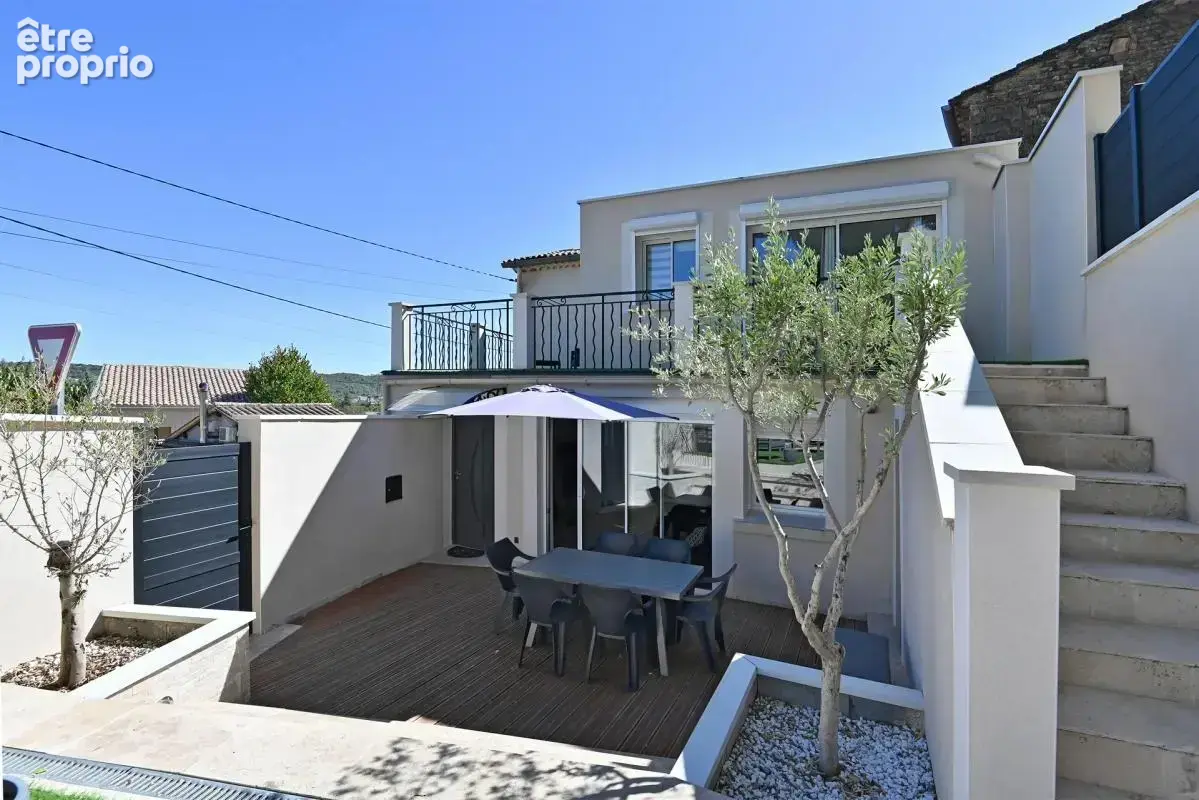 Maison de 5 pièces de 104 m² à Saint-Julien-les-Rosiers - photo 22
